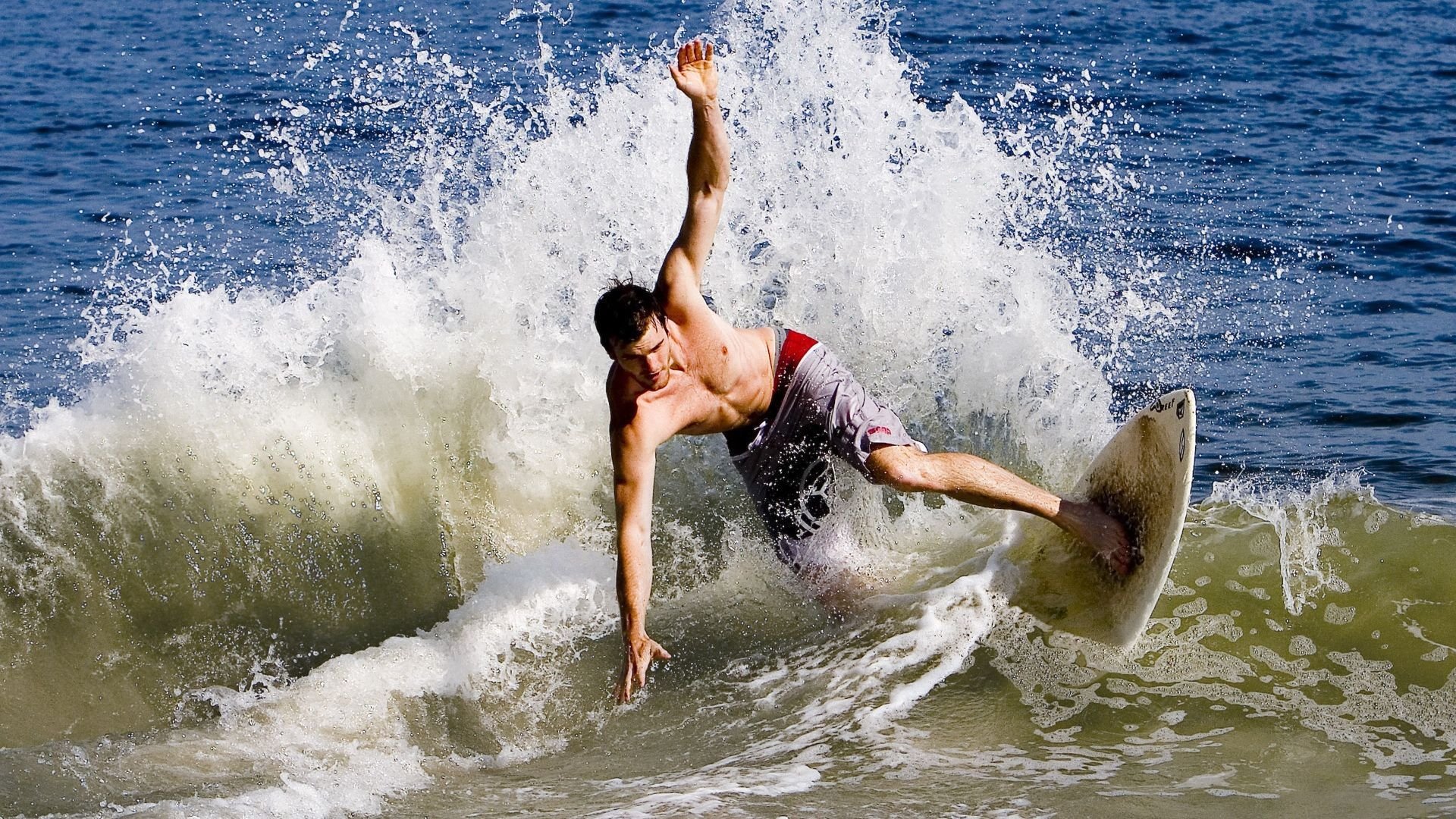 世界杯：梅西夺冠后社交媒体发文点赞破世界纪录